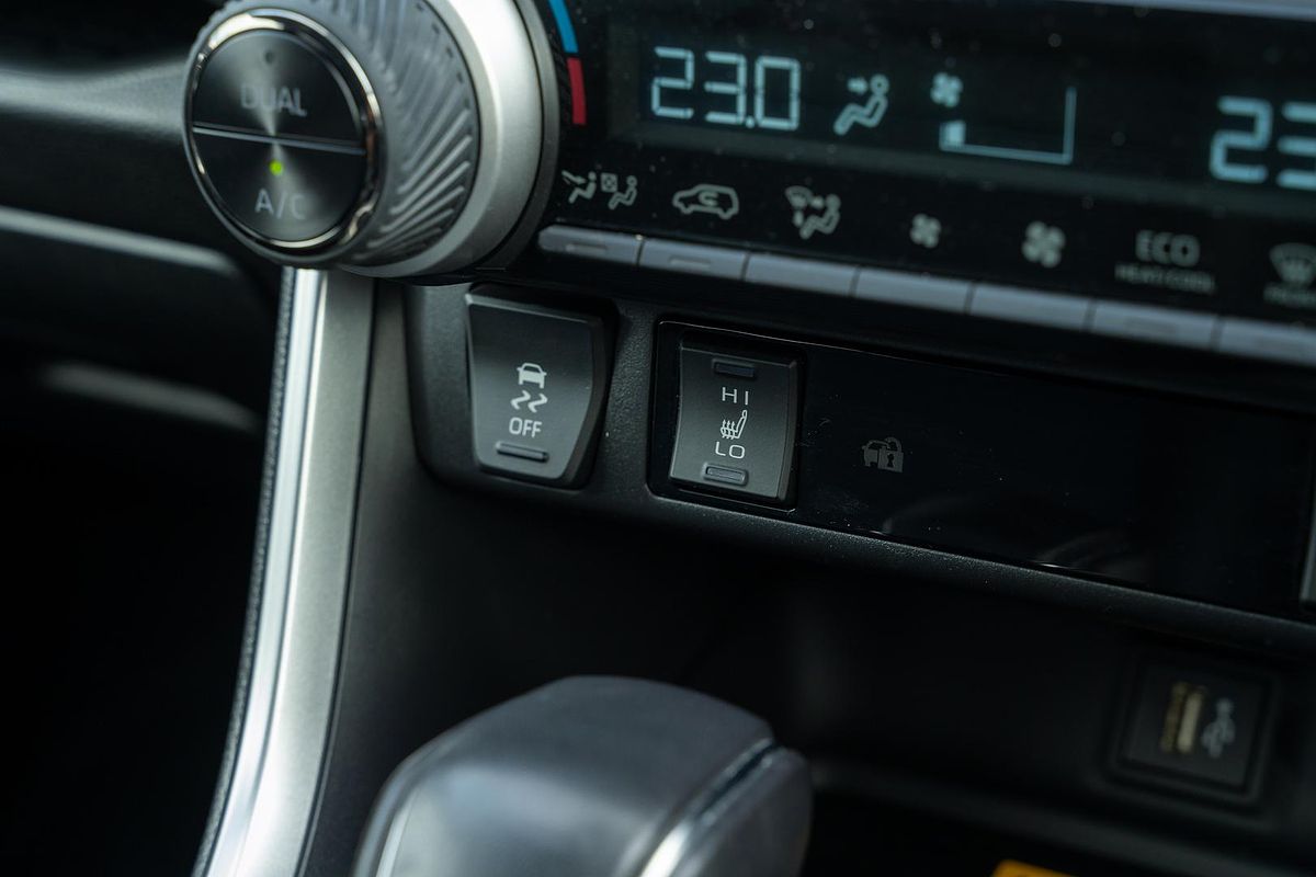 2024 Toyota RAV4 XSE AXAH54R
