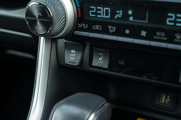 2024 Toyota RAV4 XSE AXAH54R