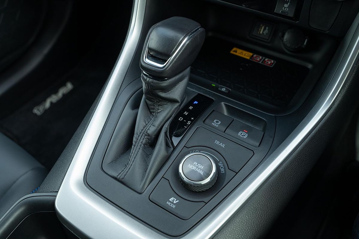 2024 Toyota RAV4 XSE AXAH54R