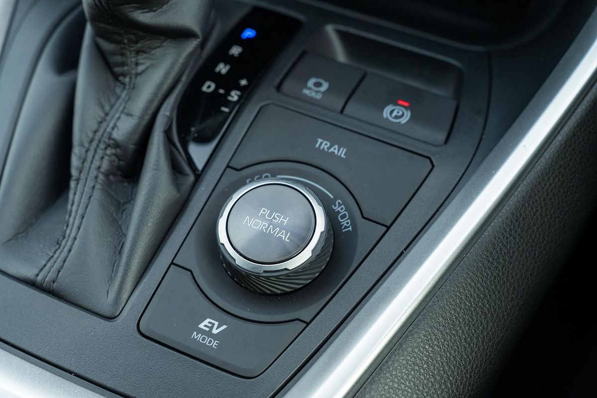 2024 Toyota RAV4 XSE AXAH54R