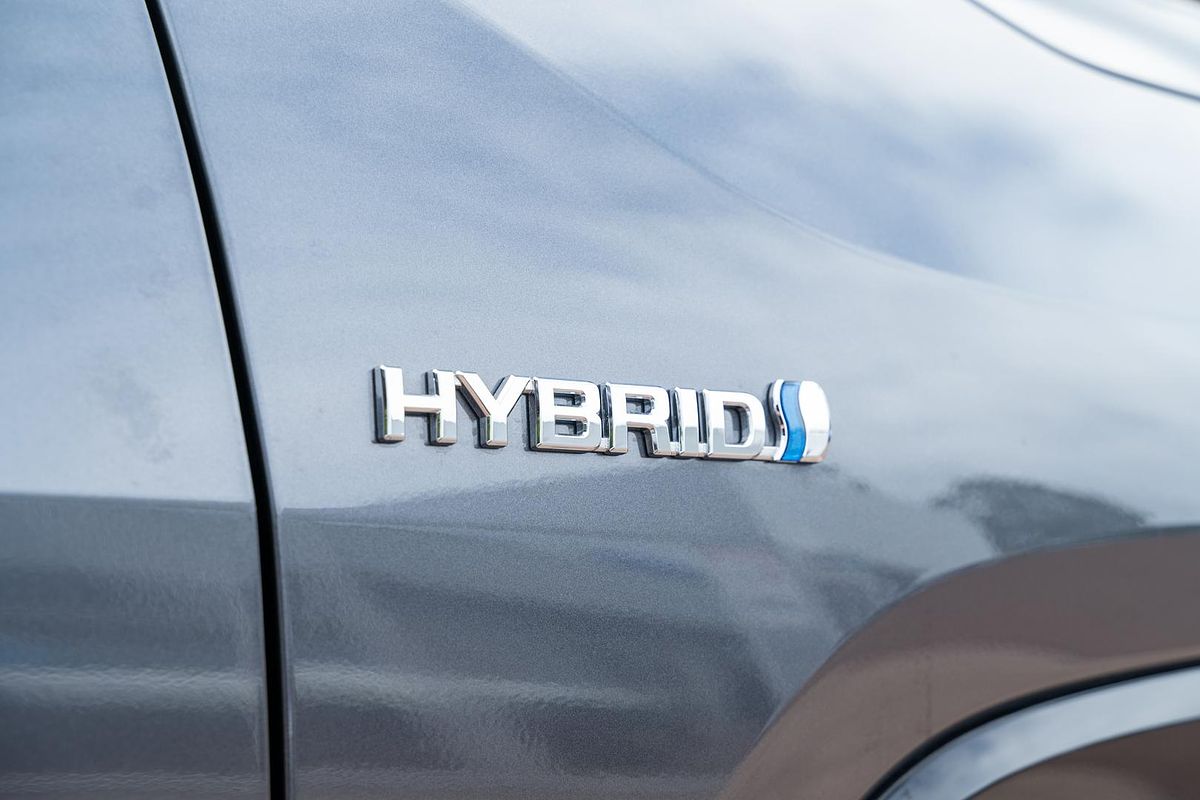 2024 Toyota RAV4 XSE AXAH54R