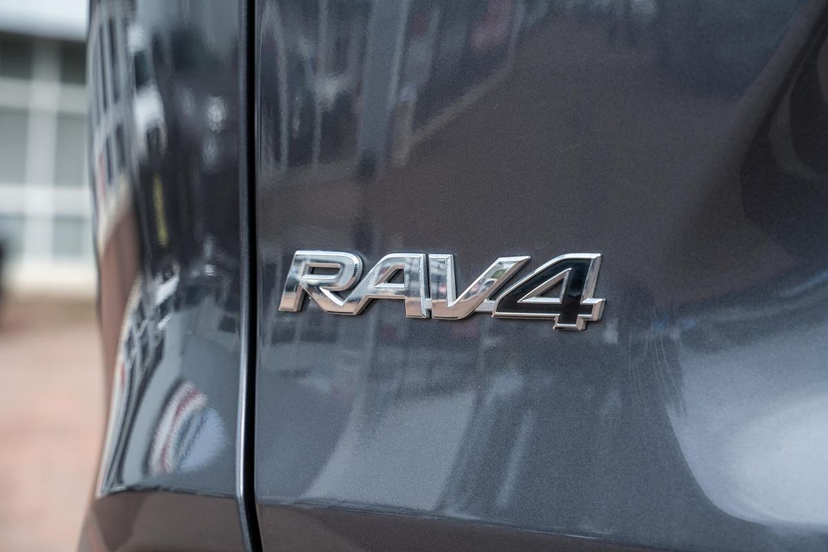 2024 Toyota RAV4 XSE AXAH54R