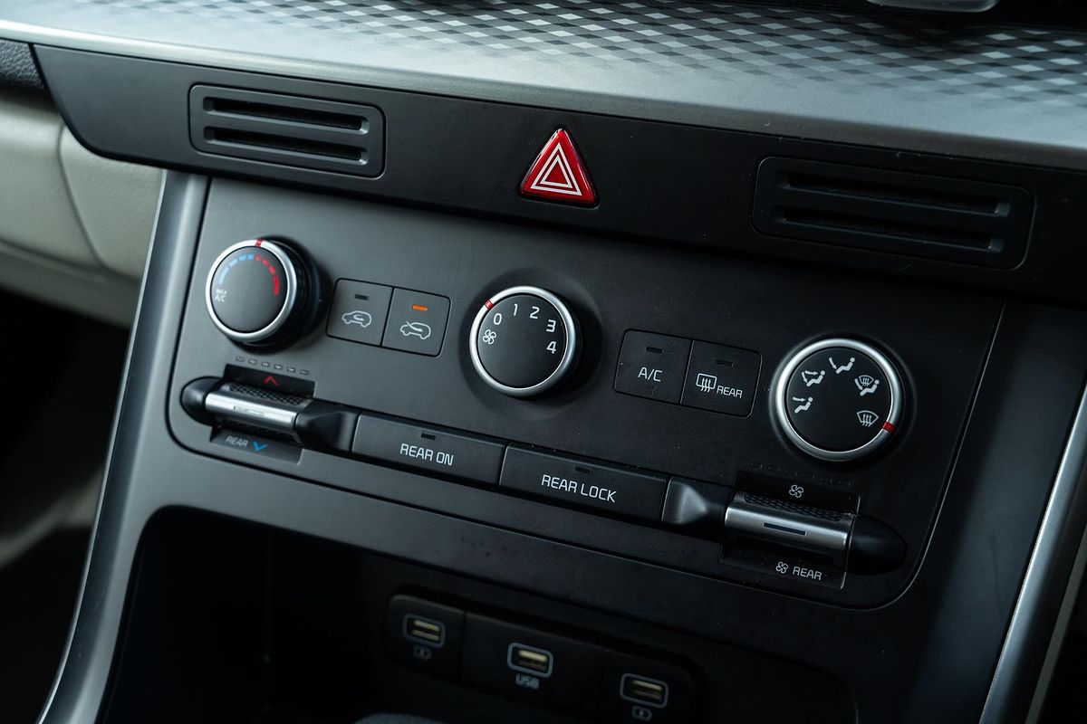 2022 Kia Carnival S KA4
