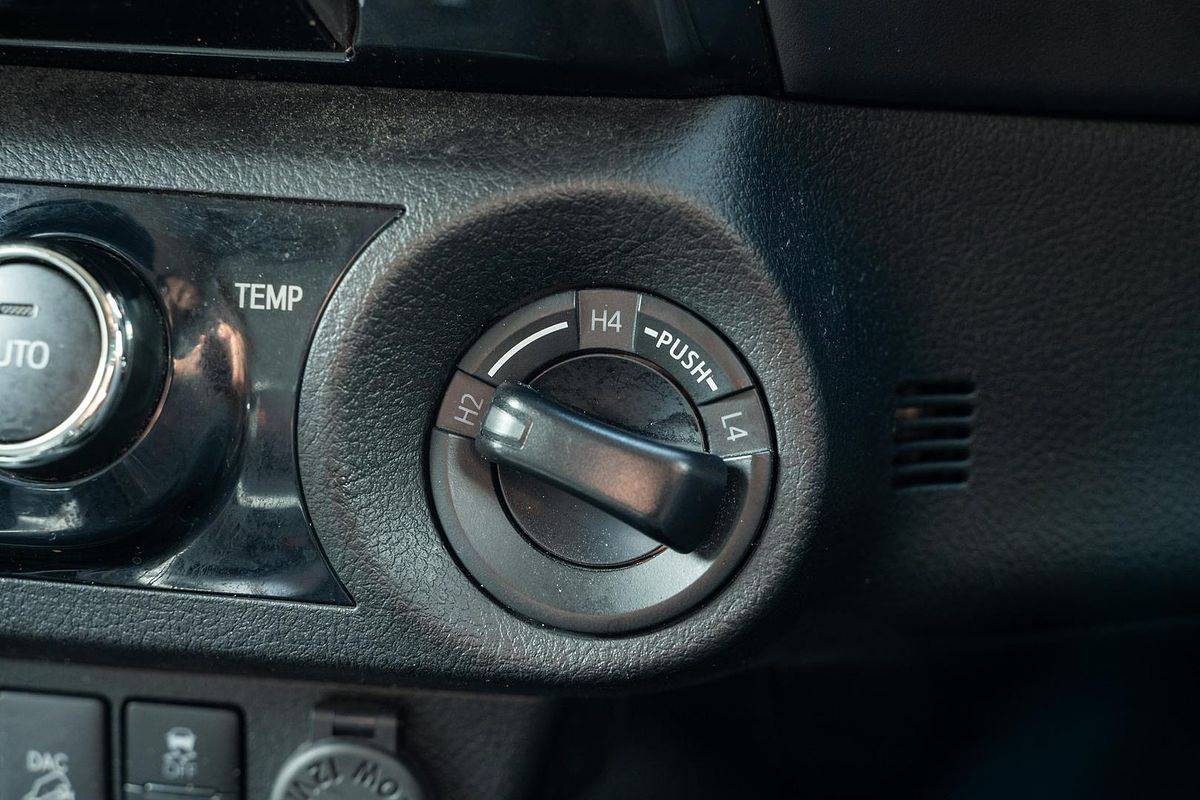 2021 Toyota Hilux SR5 GUN126R 4X4