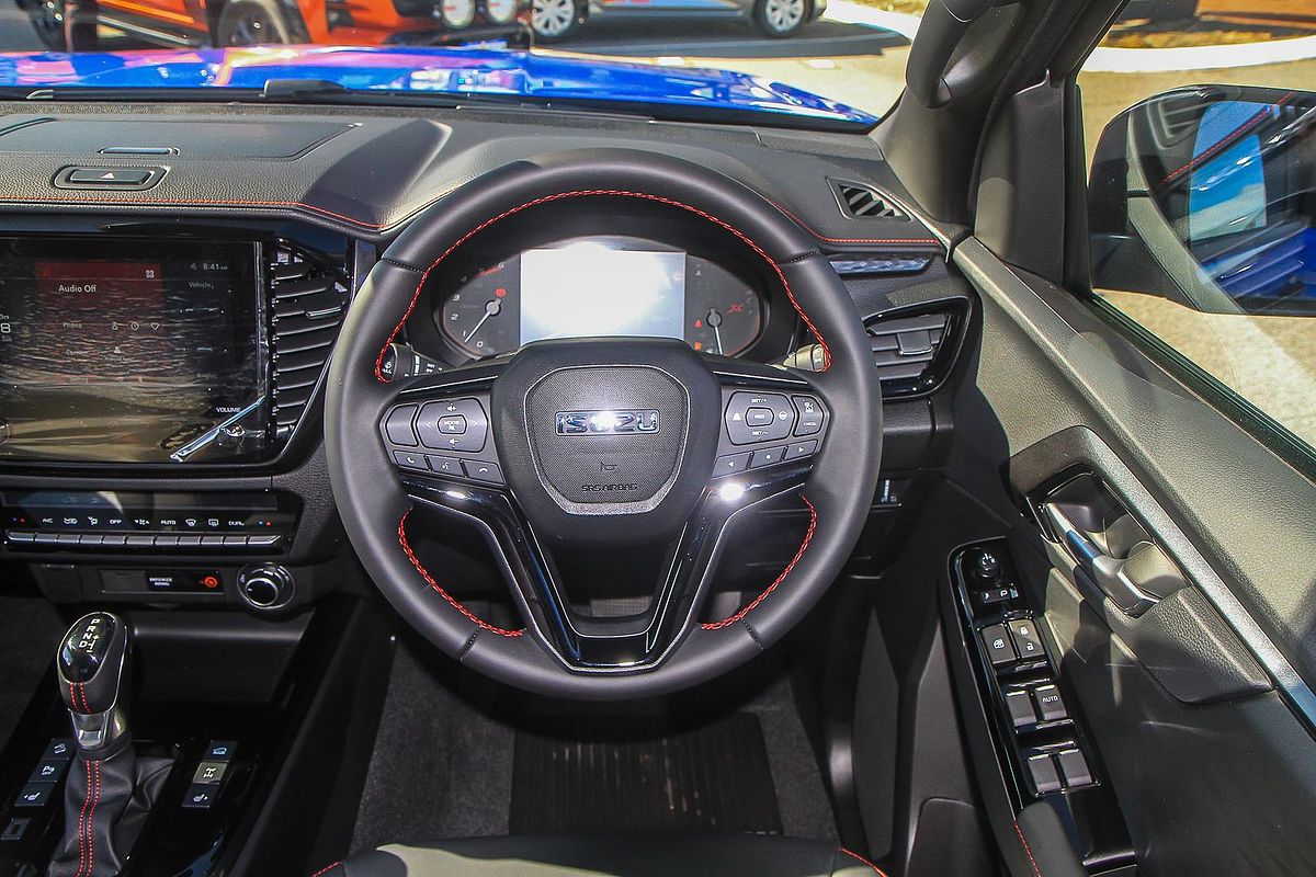 2025 Isuzu D-MAX X-TERRAIN 4X4
