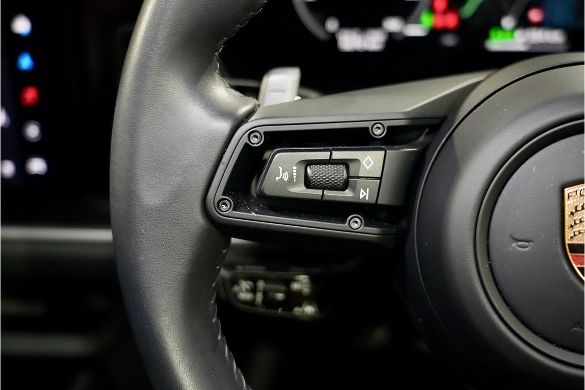 2023 Porsche Cayenne Turbo E-Hybrid 9YA II
