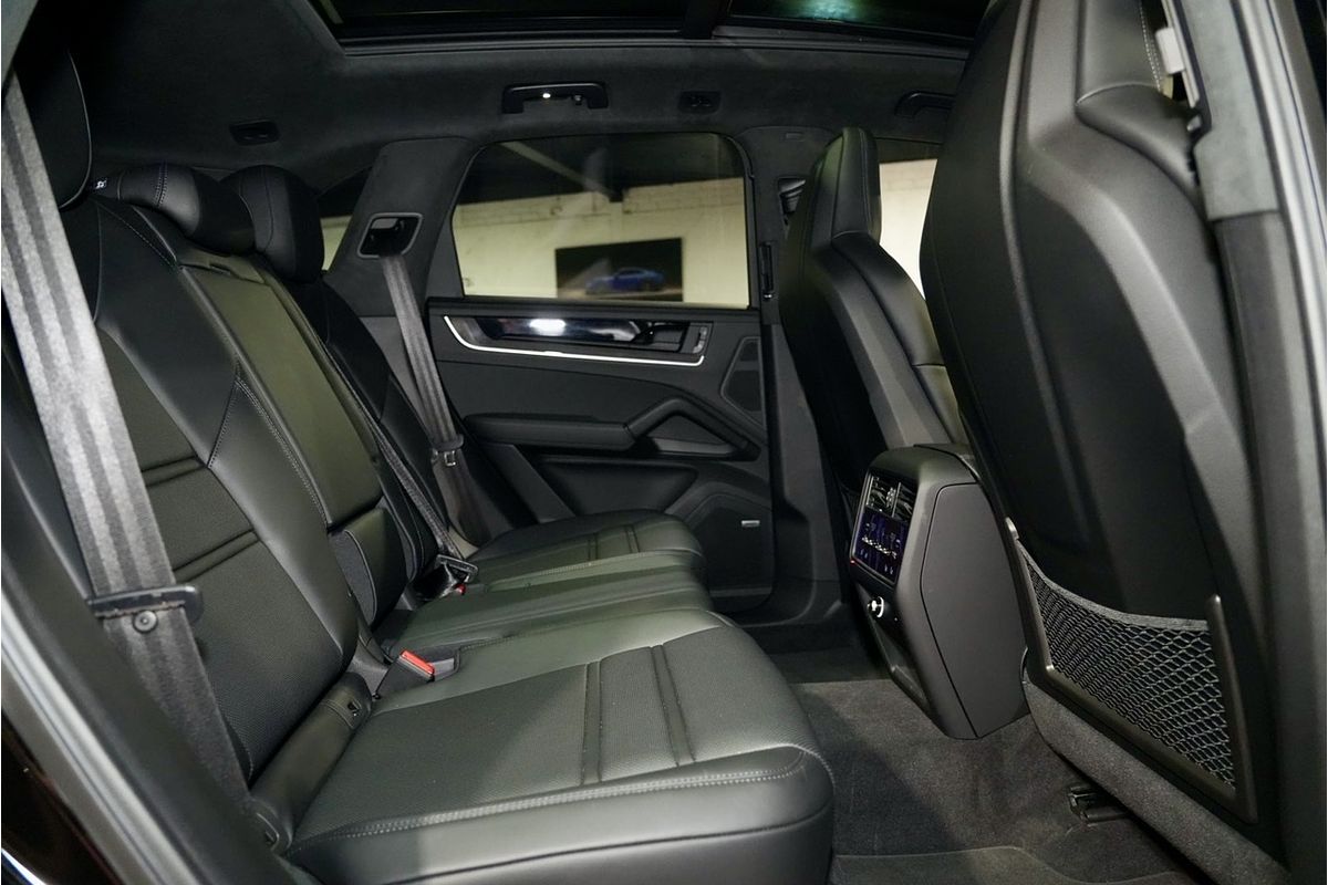 2023 Porsche Cayenne Turbo E-Hybrid 9YA II