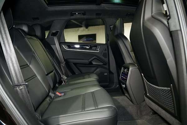 2023 Porsche Cayenne Turbo E-Hybrid 9YA II