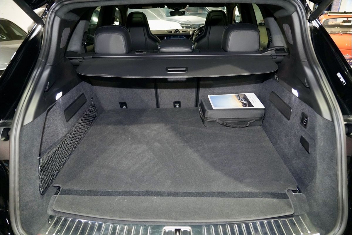 2023 Porsche Cayenne Turbo E-Hybrid 9YA II