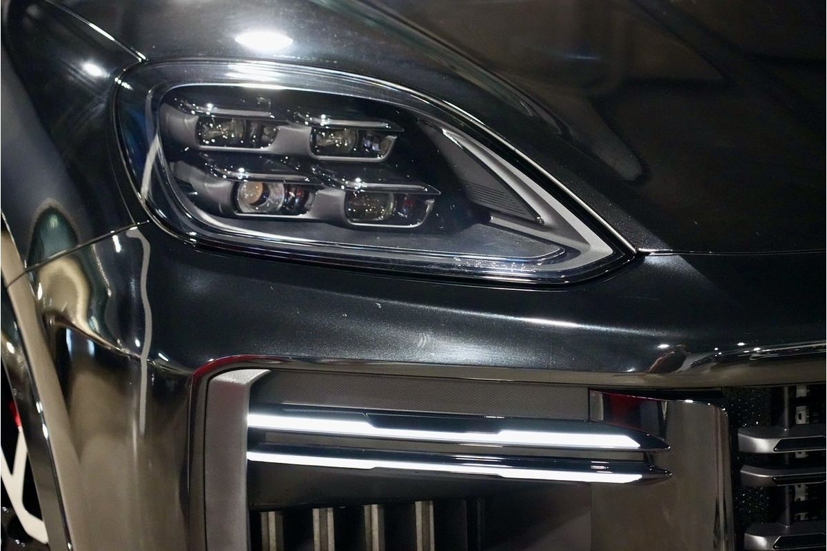 2023 Porsche Cayenne Turbo E-Hybrid 9YA II