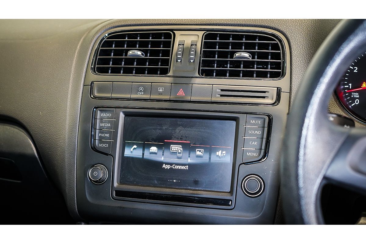 2015 Volkswagen Polo 66TSI Trendline 6R