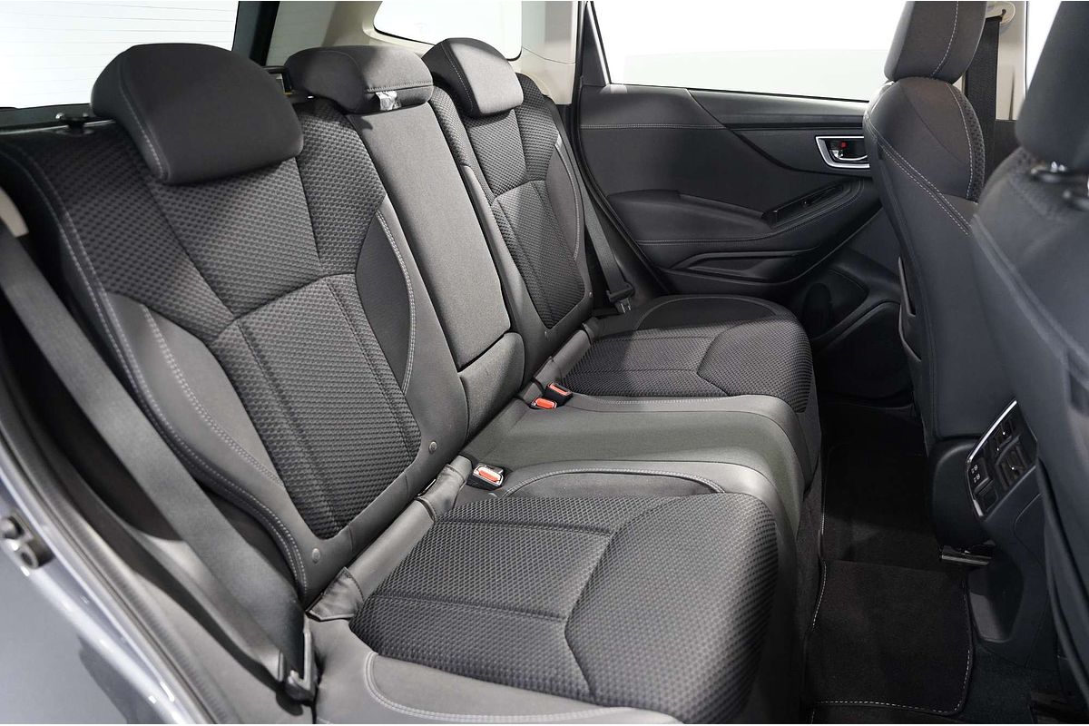 2019 Subaru Forester 2.5i Premium S5