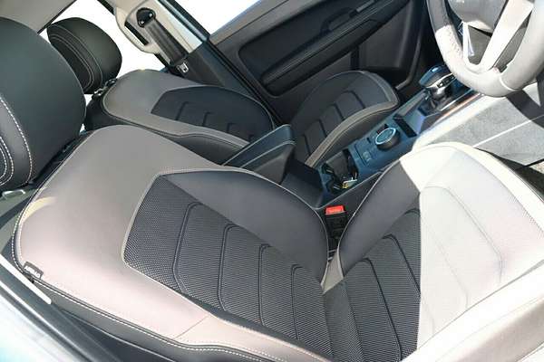 2024 Volkswagen Amarok TDI600 Style NF 4X4