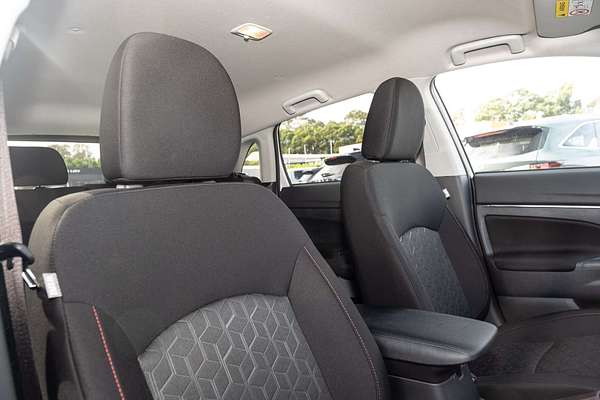 2025 Mitsubishi ASX MR XD