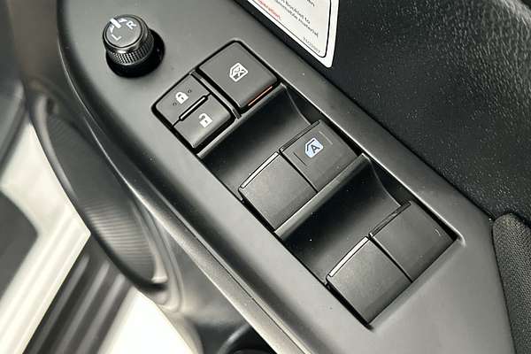 2020 Toyota Hilux SR GUN126R 4X4