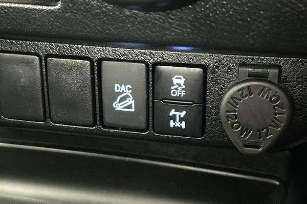 2020 Toyota Hilux SR GUN126R 4X4