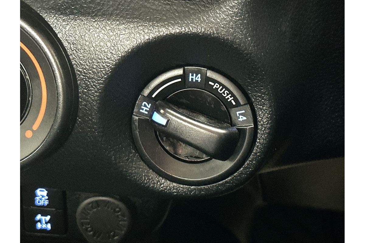 2020 Toyota Hilux SR GUN126R 4X4