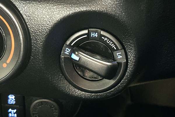 2020 Toyota Hilux SR GUN126R 4X4