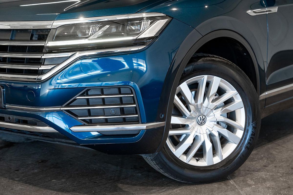 2019 Volkswagen Touareg 190TDI Launch Edition CR