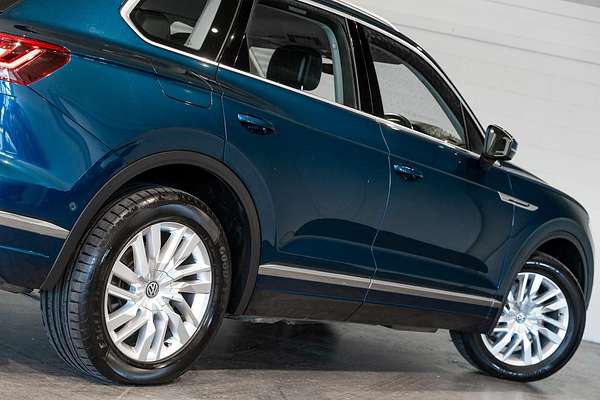 2019 Volkswagen Touareg 190TDI Launch Edition CR