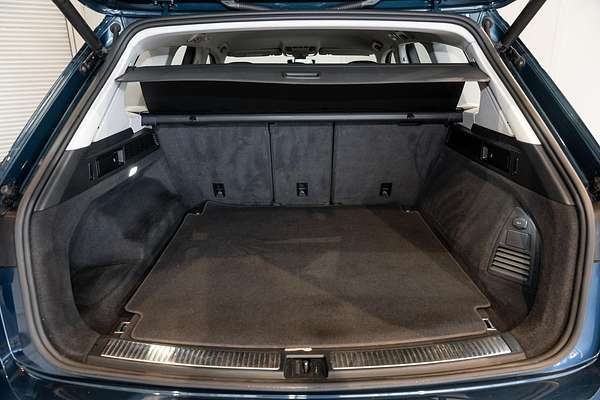 2019 Volkswagen Touareg 190TDI Launch Edition CR