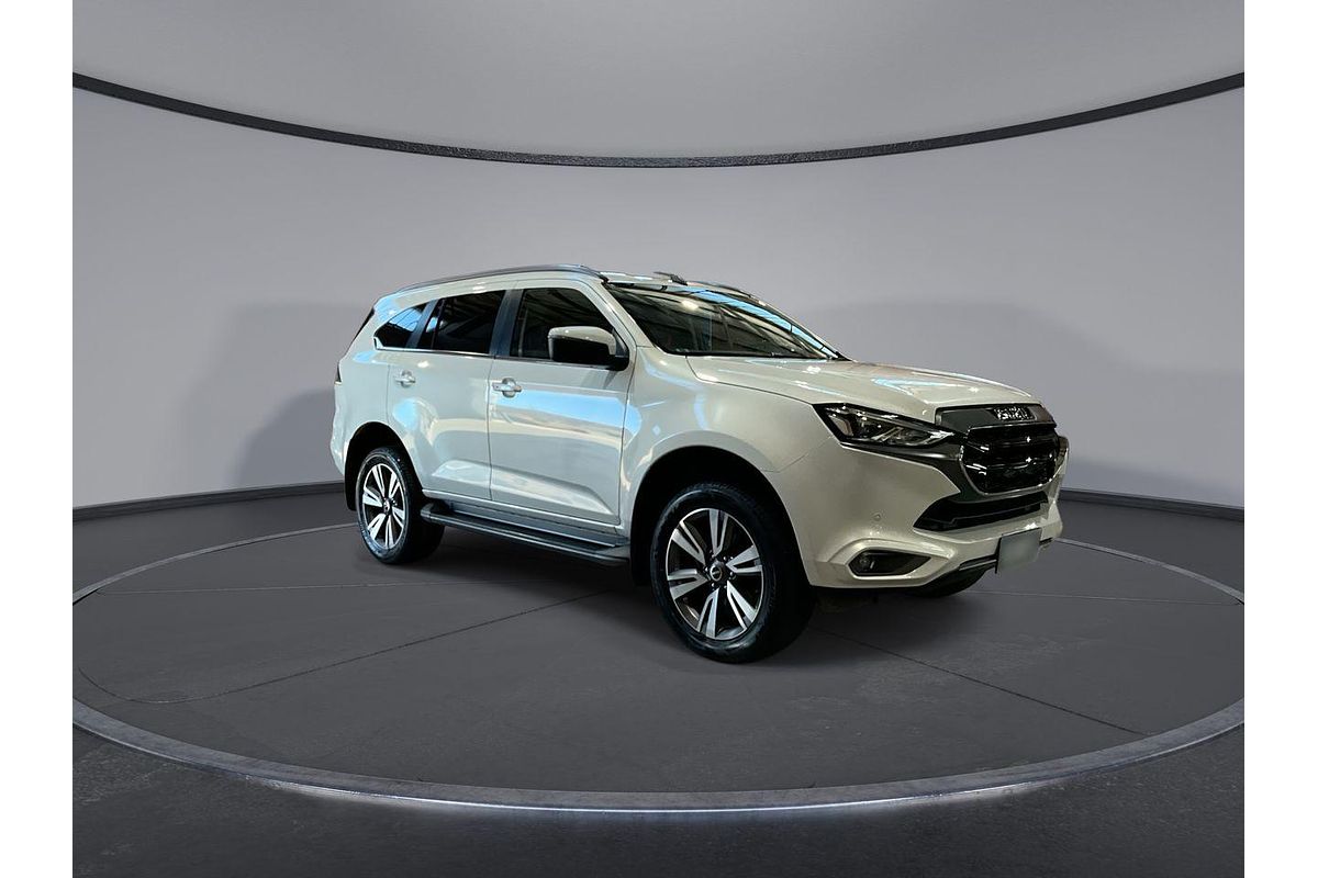 2023 Isuzu MU-X LS-T