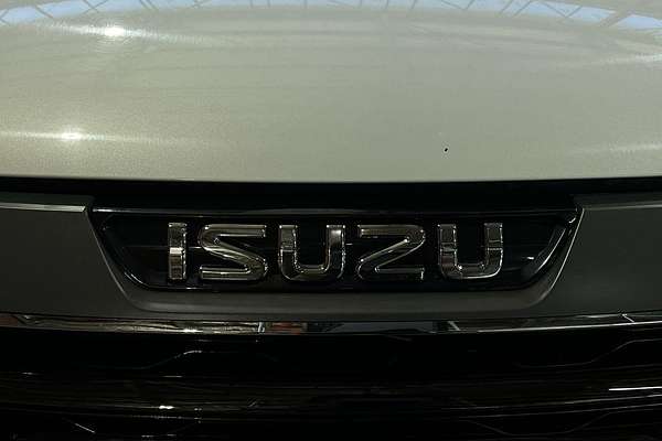 2023 Isuzu MU-X LS-T