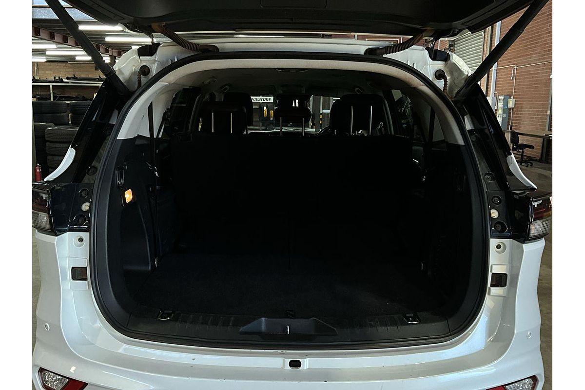 2023 Isuzu MU-X LS-T
