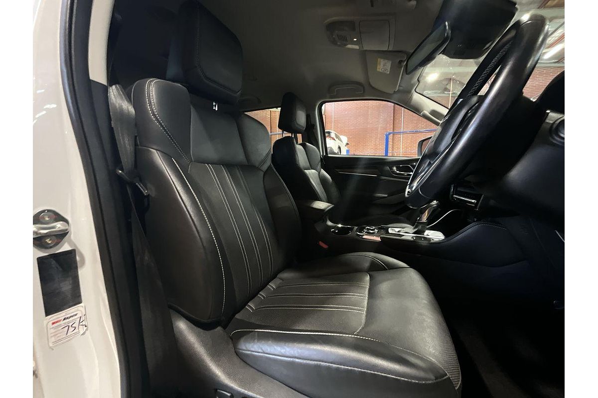 2023 Isuzu MU-X LS-T