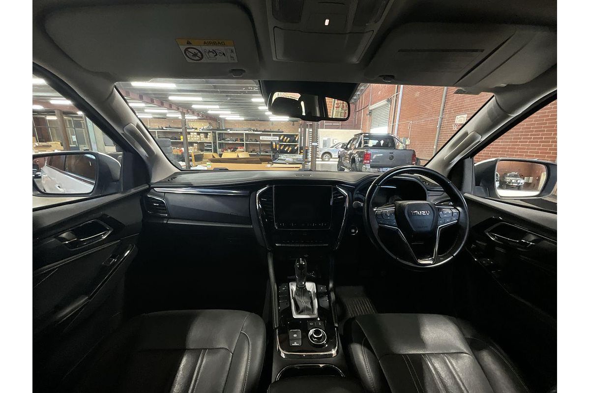 2023 Isuzu MU-X LS-T