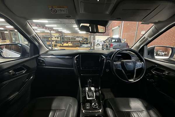 2023 Isuzu MU-X LS-T