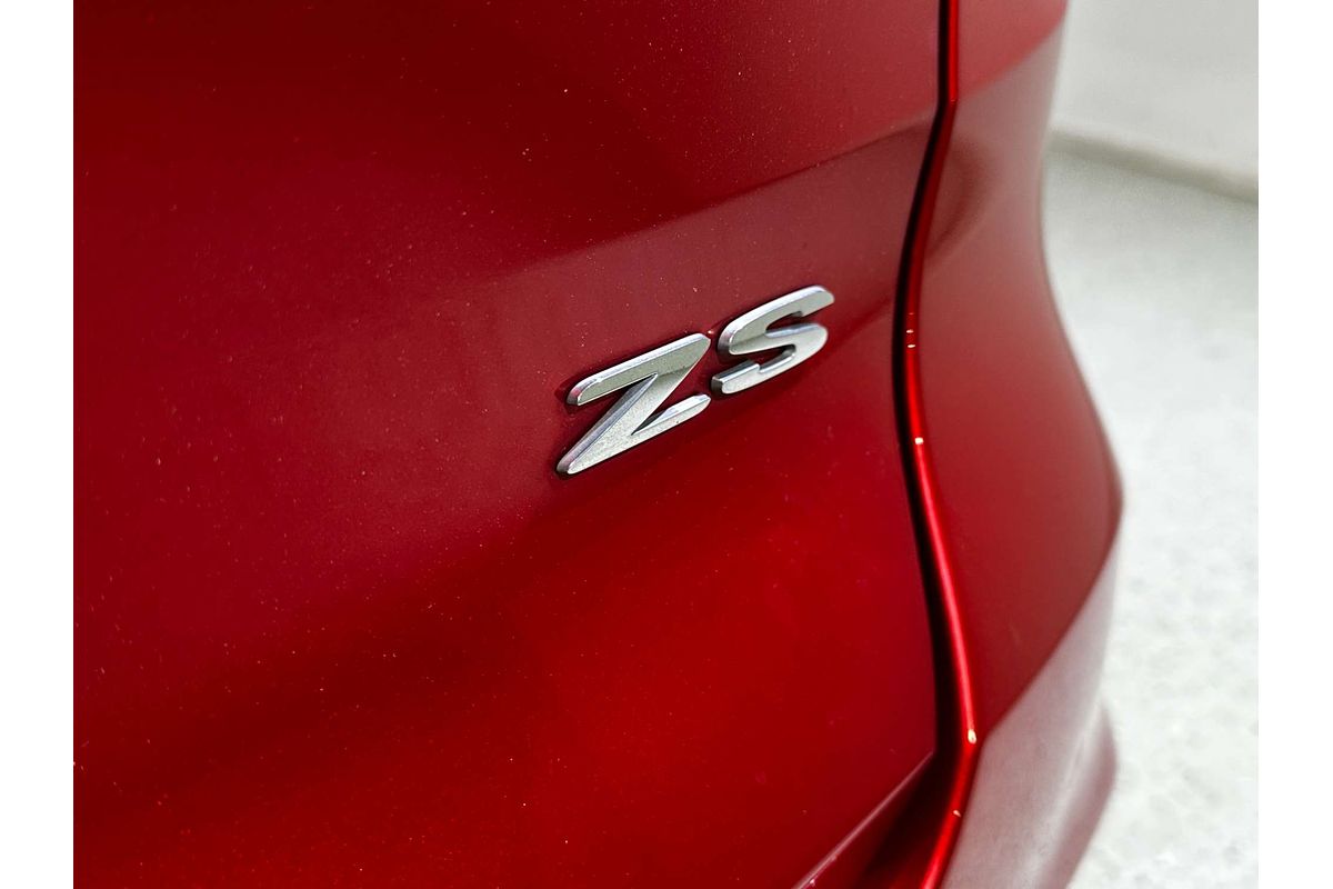 2018 MG ZS Essence AZS1