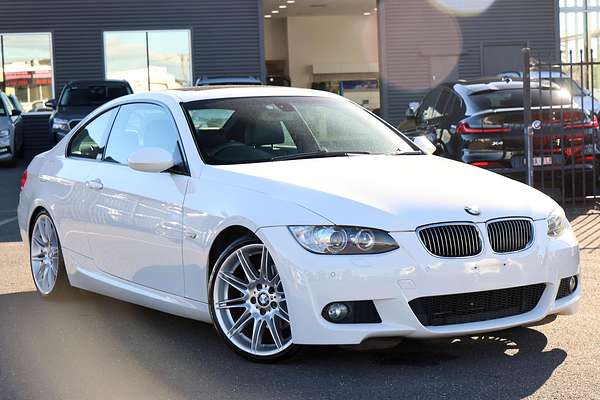 2009 BMW 3 Series 323i E92