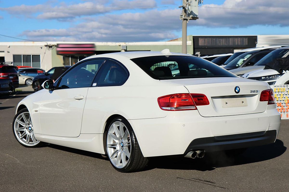 2009 BMW 3 Series 323i E92