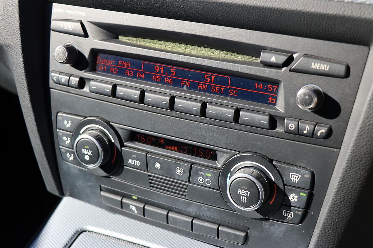2009 BMW 3 Series 323i E92