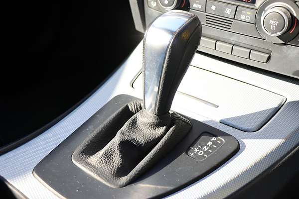 2009 BMW 3 Series 323i E92