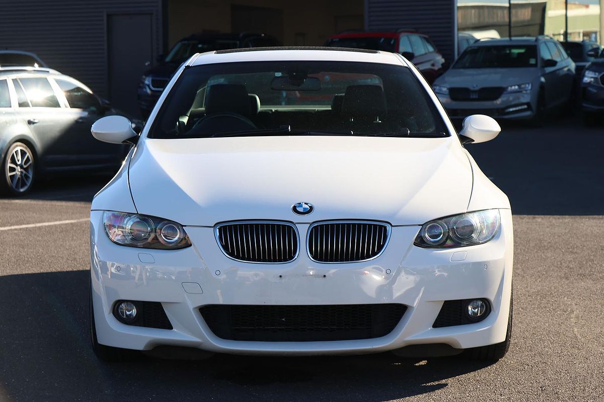 2009 BMW 3 Series 323i E92