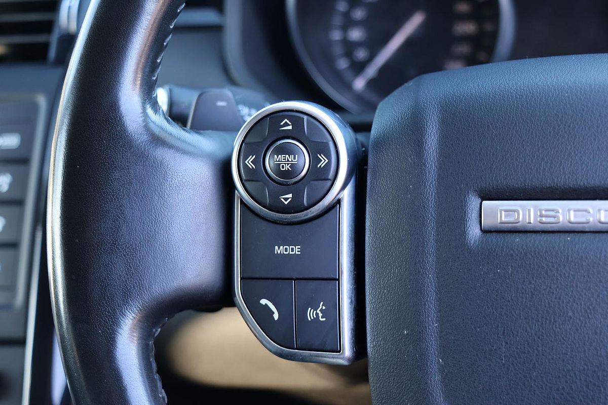 2017 Land Rover Discovery SD4 SE Series 5
