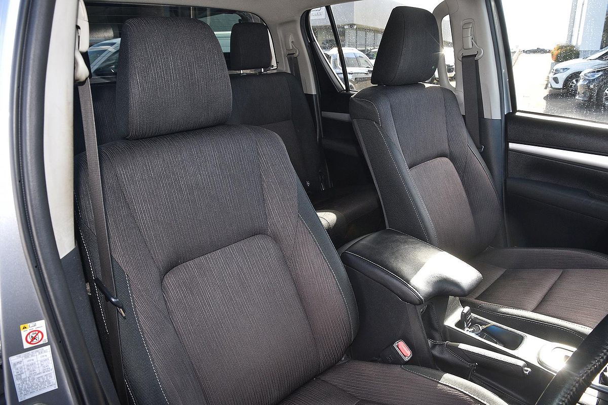 2017 Toyota Hilux SR5 GUN126R 4X4