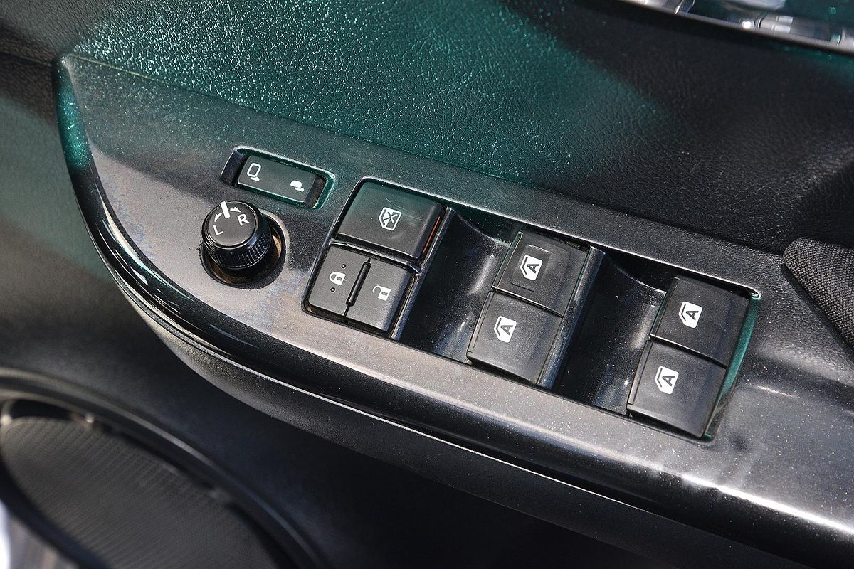 2017 Toyota Hilux SR5 GUN126R 4X4