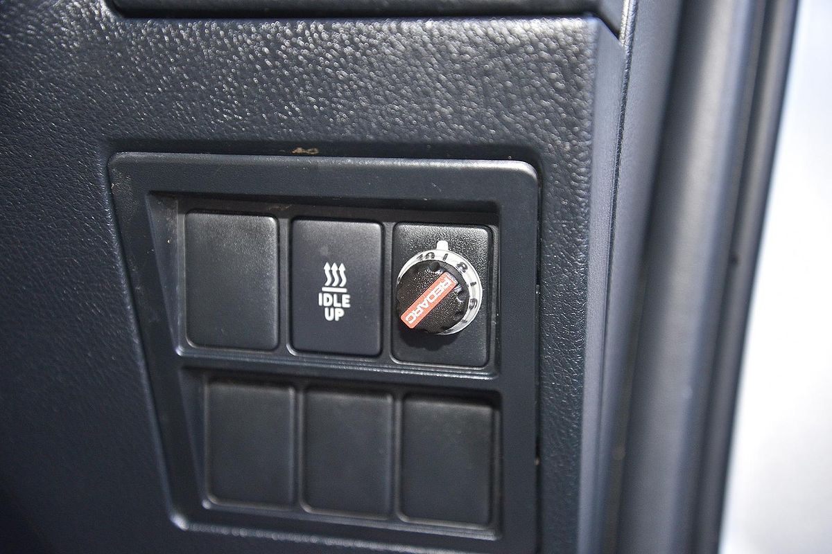 2017 Toyota Hilux SR5 GUN126R 4X4