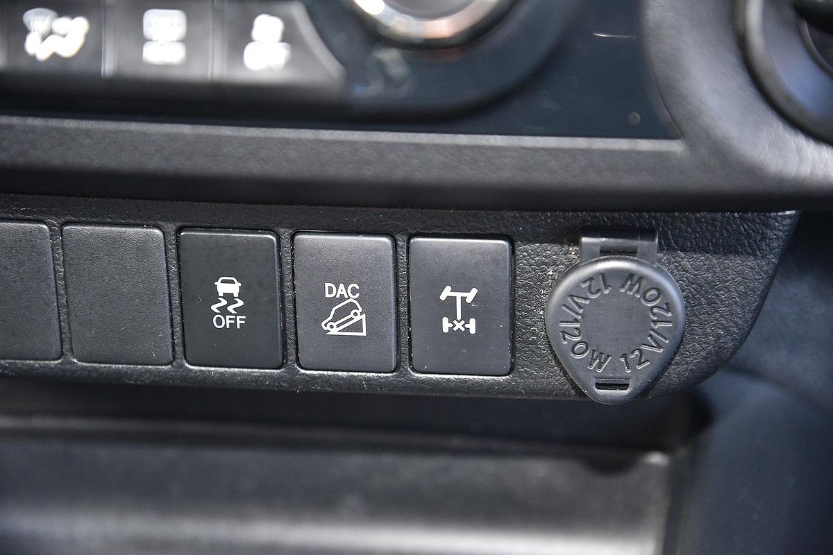 2017 Toyota Hilux SR5 GUN126R 4X4