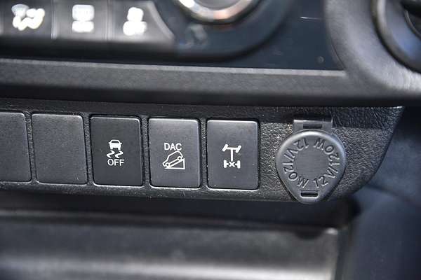 2017 Toyota Hilux SR5 GUN126R 4X4
