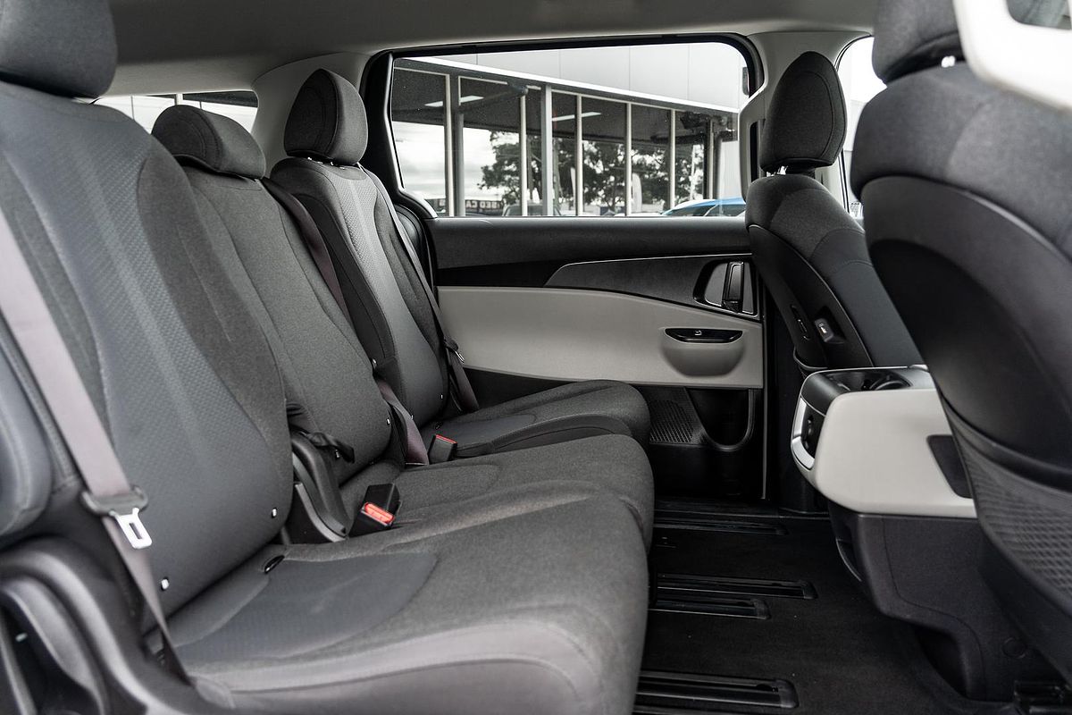 2023 Kia Carnival S KA4