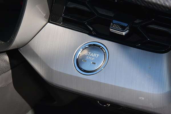 2025 MG MG5 Essence