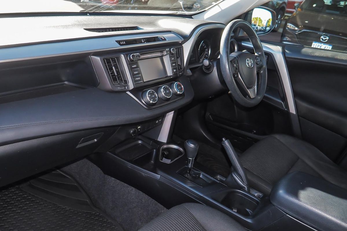 2017 Toyota RAV4 GX ASA44R