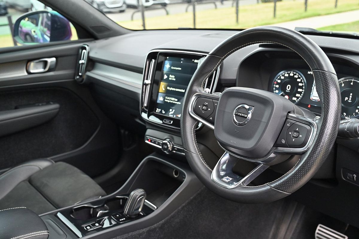 2019 Volvo XC40 T5 R-Design