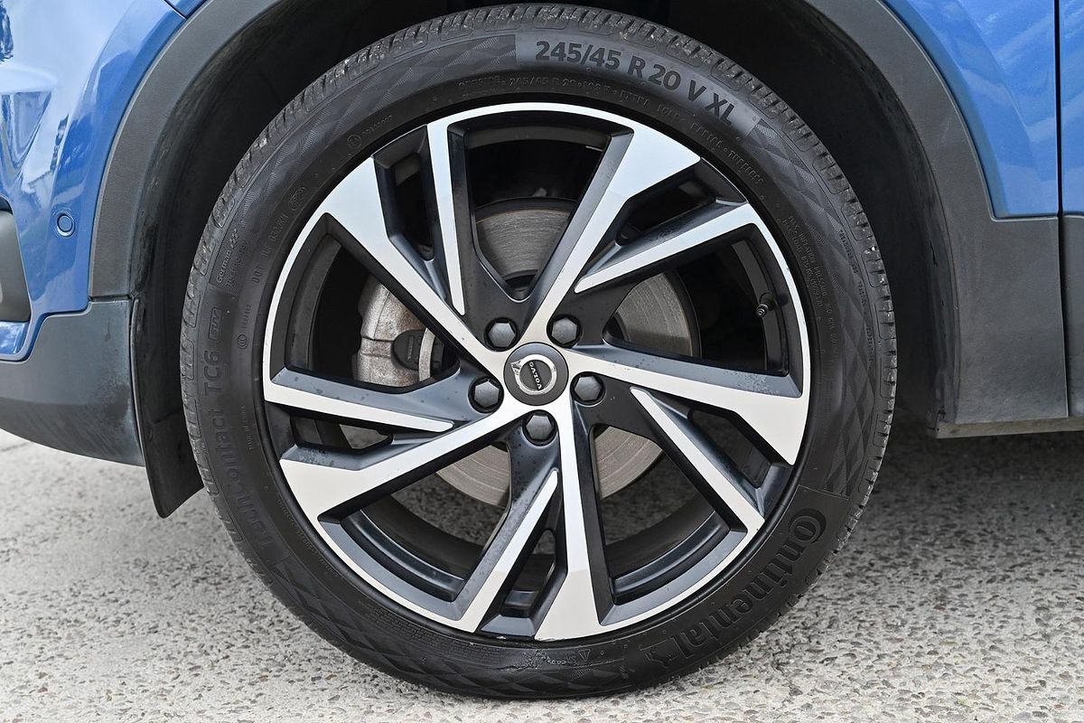 2019 Volvo XC40 T5 R-Design