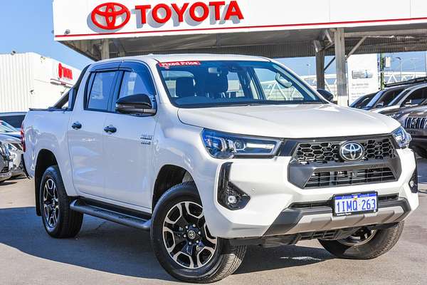 2024 Toyota Hilux SR5 48V GUN126R 4X4