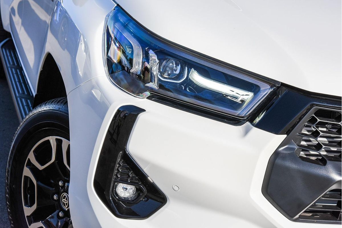 2024 Toyota Hilux SR5 48V GUN126R 4X4
